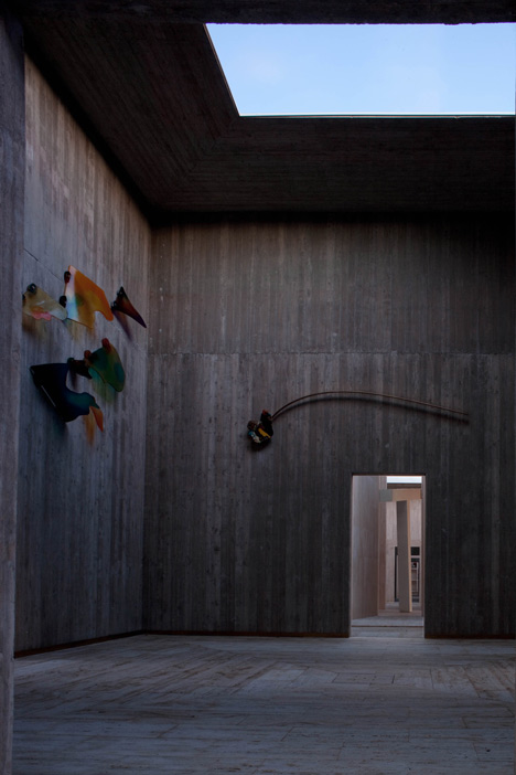 Extension to Gubbio Cemetery by Andrea Dragoni