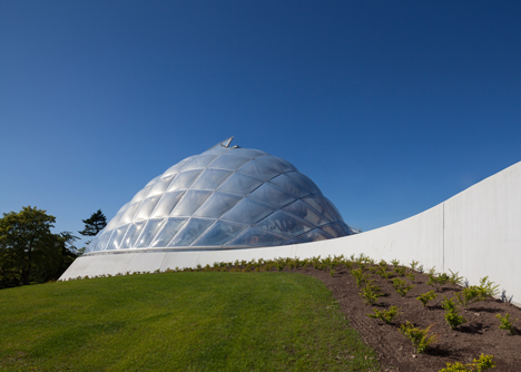 Quilted greenhouse by C. F. Moller allows adaptable light and temperature conditions