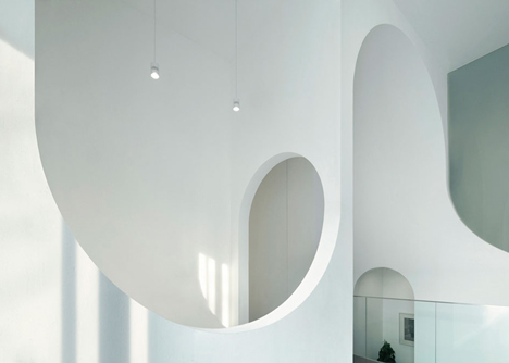 Hongkung Museum of Fine Art Gallery curved interior archways by penda