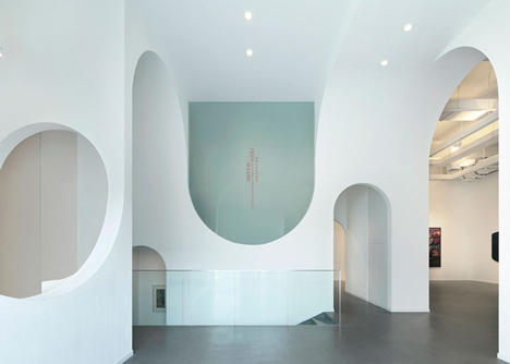 Hongkung Museum of Fine Art Gallery curved interior archways by penda