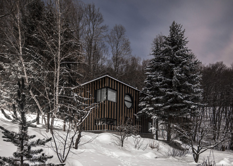 House in the woods in Hungary built in two days by T2.a Architects