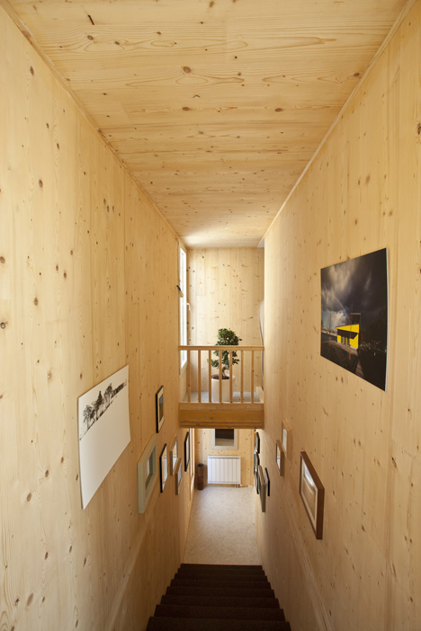 House in the woods in Hungary built in two days by T2.a Architects