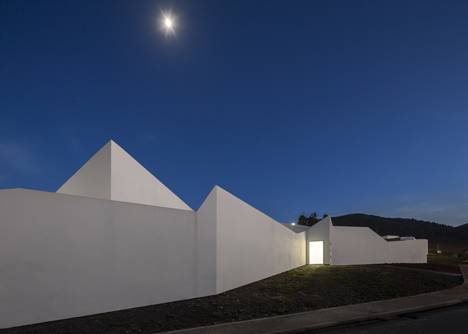 Rowing High Performance Centre in Pocinho by Alvaro Fernandes Andrade