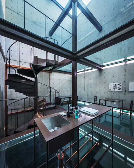 Vertical Glass House by Atelier FCJZ