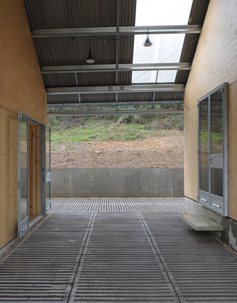 Architecture Archive and Office by Hugh Strange Architects