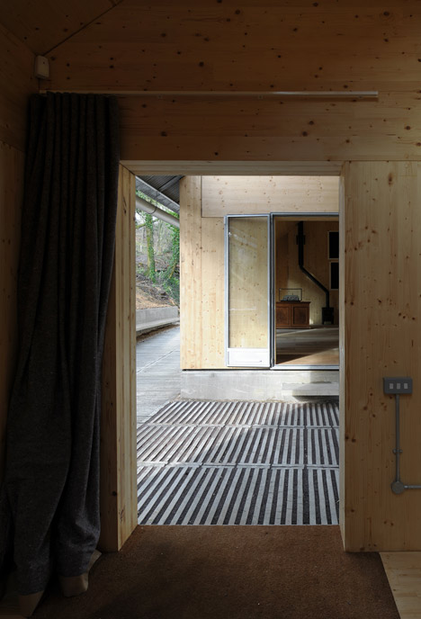 Architecture Archive and Office by Hugh Strange Architects