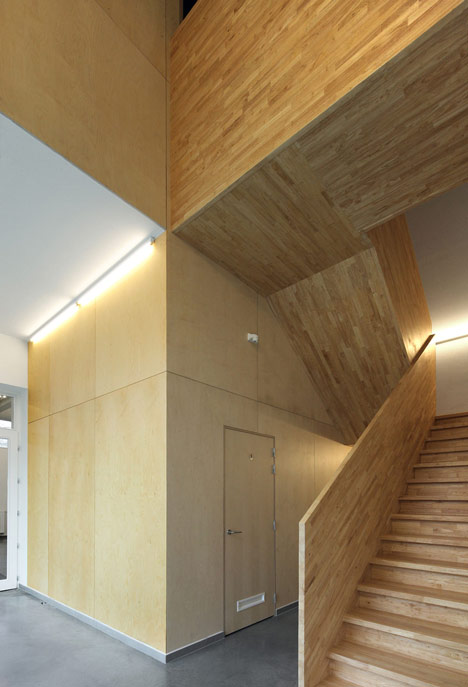 Community Centre Westvleteren by Atelier Tom Vanhee contrasts old and new bricks