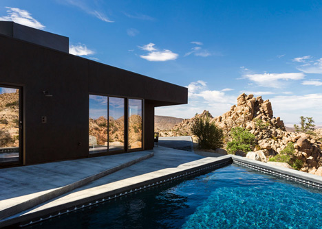 Oller & Pejic's Desert House designed to look "like a shadow"