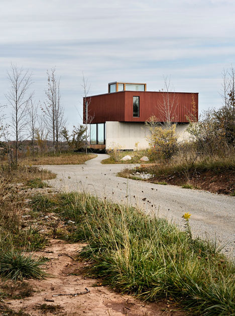 Frogs Hollow by Williamson Chong Architects