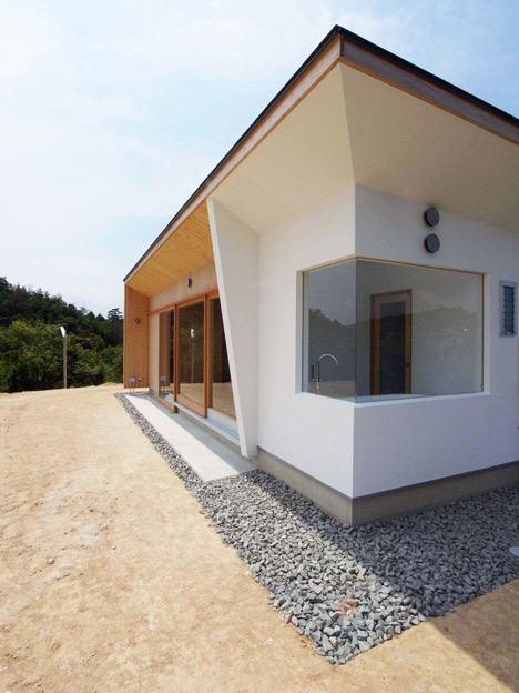 Hinanai Village House by Koura Architects