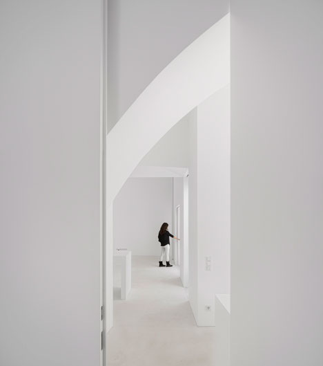 House in Fontinha by Manuel Aires Mateus