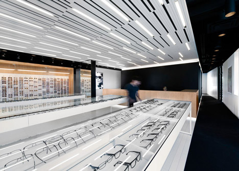 La SHED Architecture separates eye clinic into black and white zones