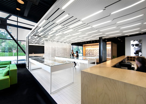 La SHED Architecture separates eye clinic into black and white zones