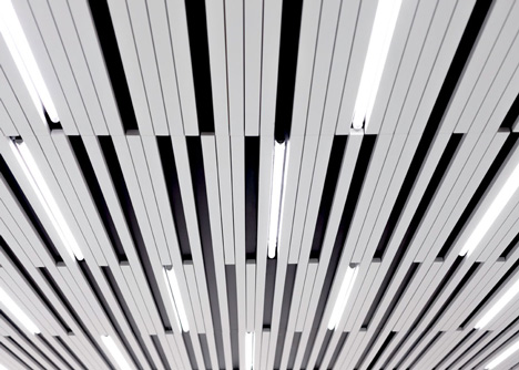La SHED Architecture separates eye clinic into black and white zones