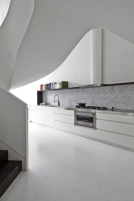 Loft apartment in Melbourne by Adrian Amore