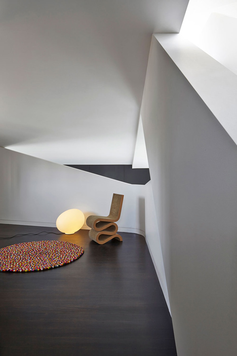Loft apartment in Melbourne by Adrian Amore