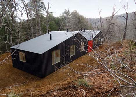 MAPA architects create sheds within sheds for Chilean mountain hideaway