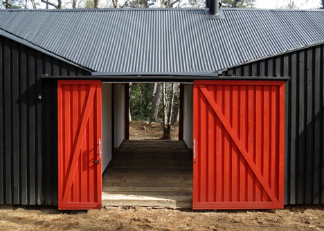MAPA architects create sheds within sheds for Chilean mountain hideaway