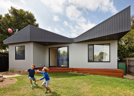 Melbourne house by MRTN Architects features courtyard with window-like apertures