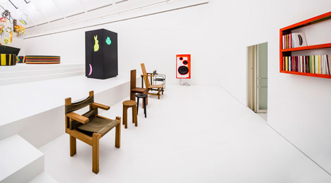 Monochrome graphics create optical illusions at Tobias Rehberger's solo exhibition