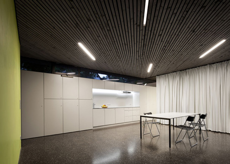Multi family house in Eichgraben by Franz Architekten