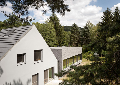 Multi family house in Eichgraben by Franz Architekten