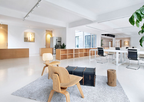 Office renovation by Daipu Architects