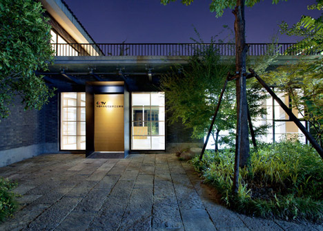 Office renovation by Daipu Architects