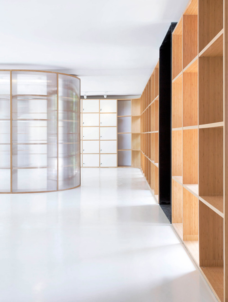 Office renovation by Daipu Architects