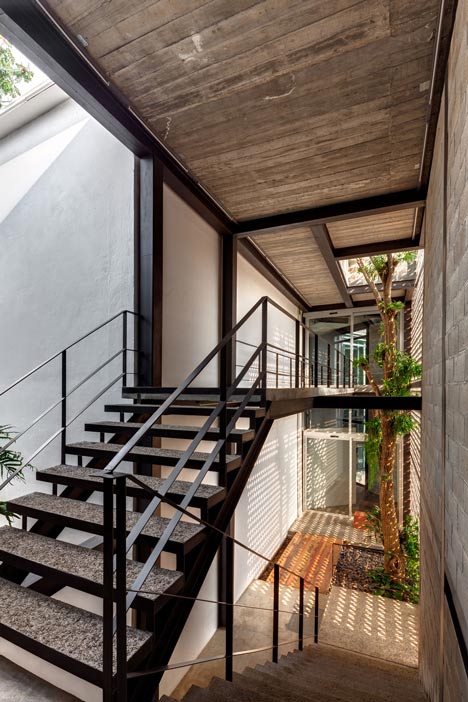 Perforated concrete walls encase La Tallera gallery by Frida Escobedo