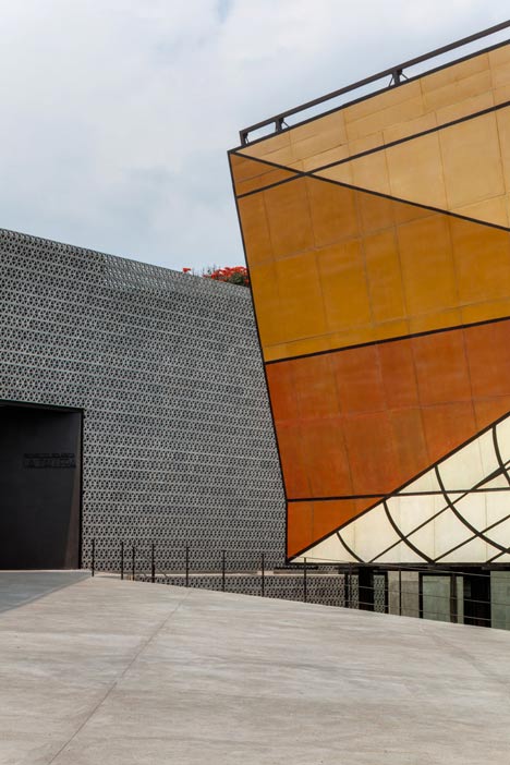 Perforated concrete walls encase La Tallera gallery by Frida Escobedo