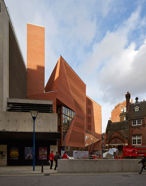 Saw Swee Hock Student Centre at London School of Economics by O'Donnell + Tuomey