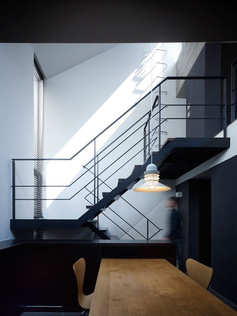 Shirokane House by MDS