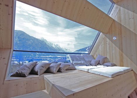 Ufogel Holiday House