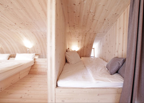 Ufogel Holiday House