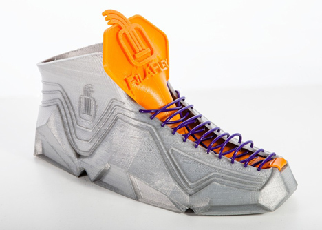 3D-printed shoes by Recreus scrunch up to fit into pockets