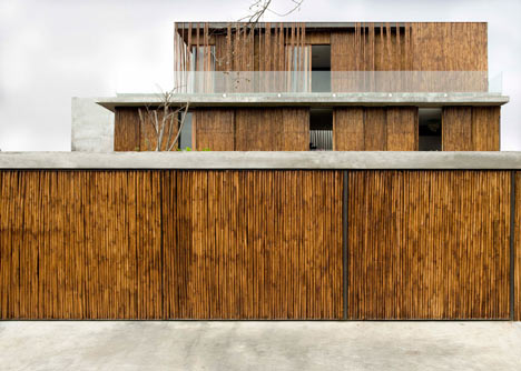 Bamboo clad house in the Philippines by Atelier Sacha Cotture