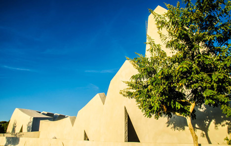 Concrete auditorium by Valentiny HVP Architects built for Brazils Musica em Trancoso festival