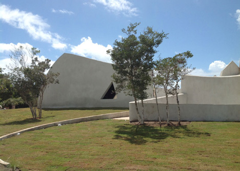 Concrete auditorium by Valentiny HVP Architects built for Brazils Musica em Trancoso festival