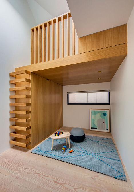 Glebe House by Nobbs Radford Architects extends a Sydney residence