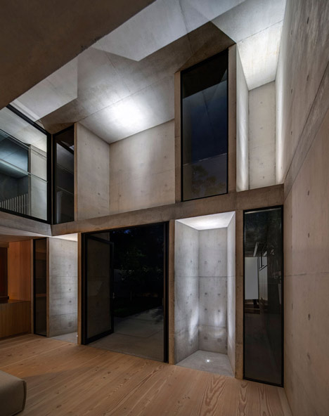 Glebe House by Nobbs Radford Architects extends a Sydney residence