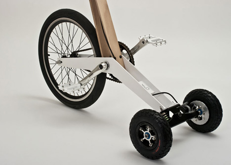 Halfbike pedal-powered scooter resembles a low-tech Segway