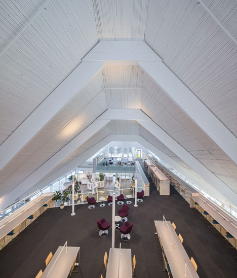 Lofty church in Quebec transformed into a library by Dan Hanganu and Cote Leahy Cardas