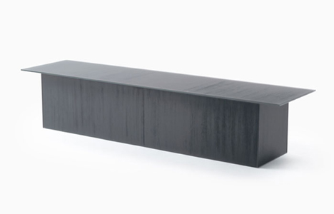 Nendo patterns glass furniture for Glasitalia with brush strokes