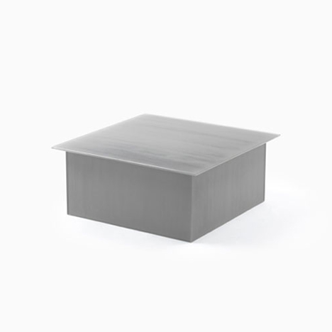 Nendo patterns glass furniture for Glasitalia with brush strokes