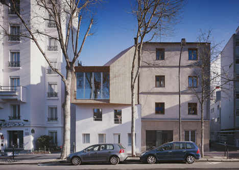 One-storey addition to house in Paris by BANG Architectes