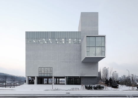 Nameless Architecture adds concrete church to growing Korean town