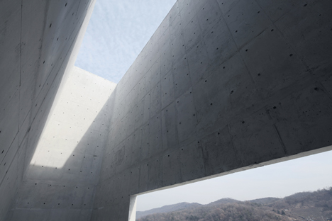 Nameless Architecture adds concrete church to growing Korean town