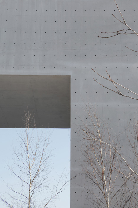 Nameless Architecture adds concrete church to growing Korean town