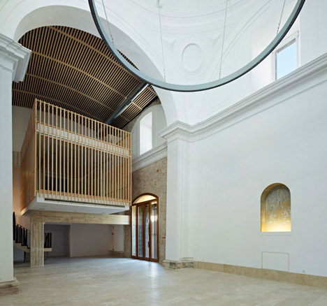 Restoration and adaptation of a 16th century Chapel in Brihuega by Adam Bresnick